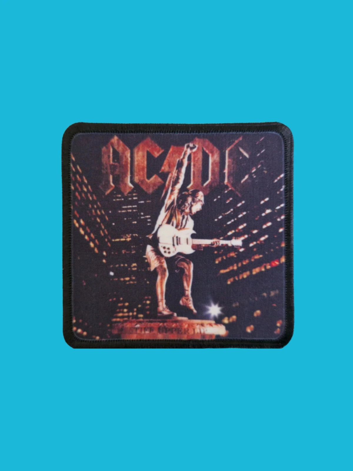 Patch AC/DC - Stiff Upper Lip - Imprimé - Carré de 7,5 x 7,5 centimètres